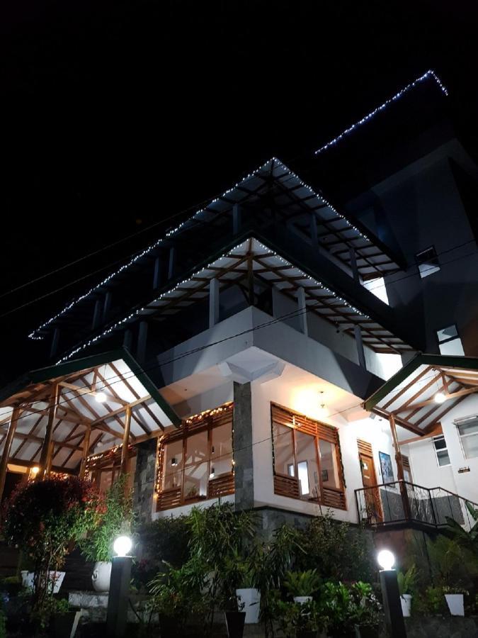 โรงแรมลักษมิส เอลลา ภายนอก รูปภาพ